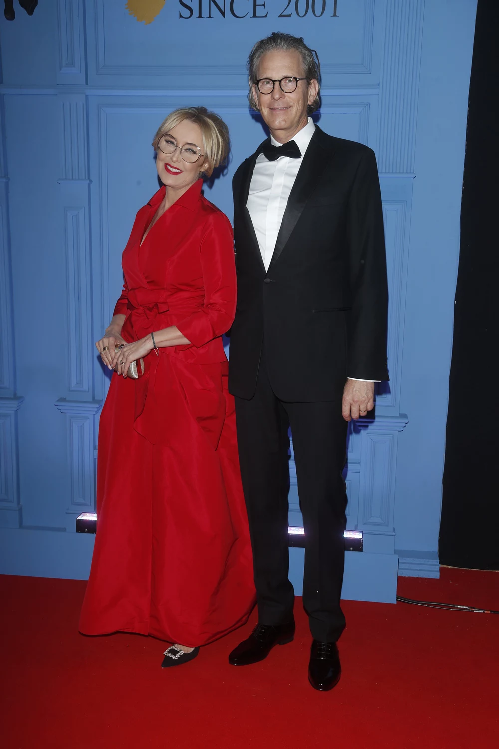 Agata Młynarska (w kreacji Caroliny Herrery) z mężem