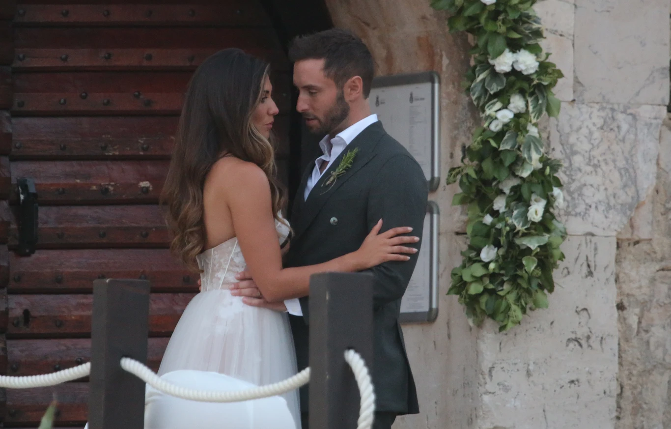 Ciara Janson i Mans Zelmerlow podczas ceremonii ślubnej