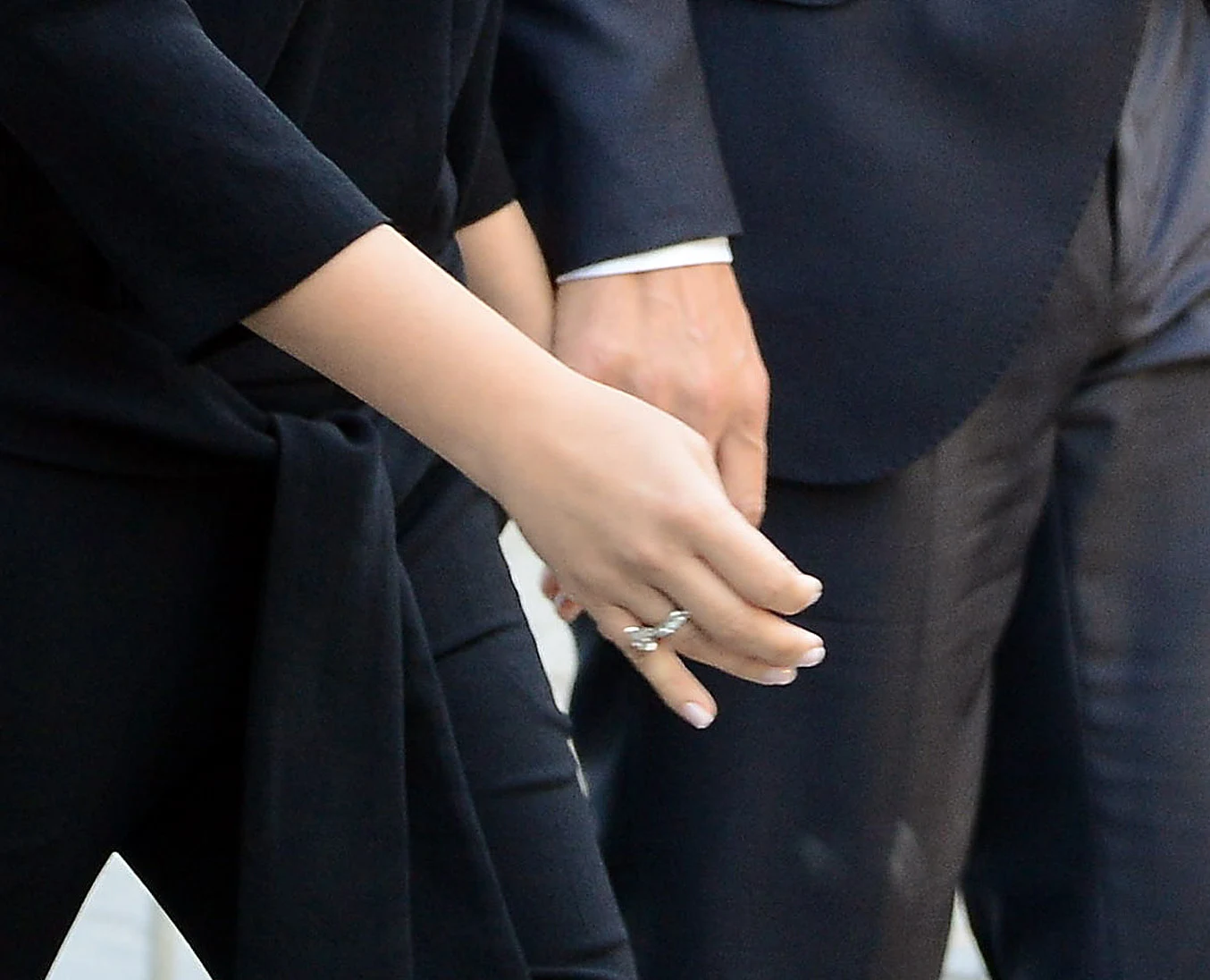 Pierścionek zaręczynowy na palcu Alicji Bachledy-Curuś Pierścionek zaręczynowy na palcu Alicji Bachledy-Curuś