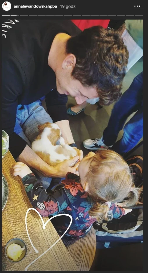 Robert Lewandowski z córką Klarą Robert Lewandowski z córką Klarą