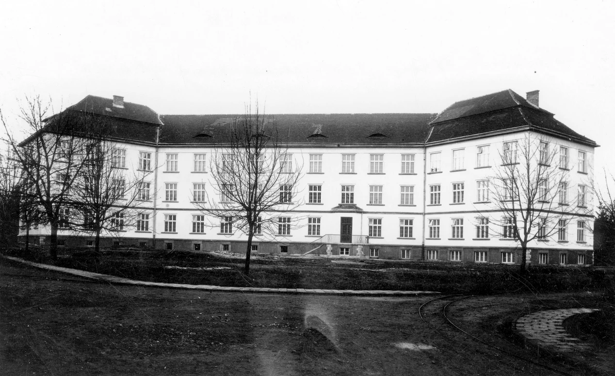 Szpital w Kobierzynie na przedwojennym zdjęciu