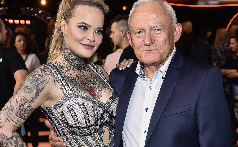 Leszek Miller ocenił występ swojej wnuczki, Moniki Leszek Miller ocenił występ swojej wnuczki, Moniki