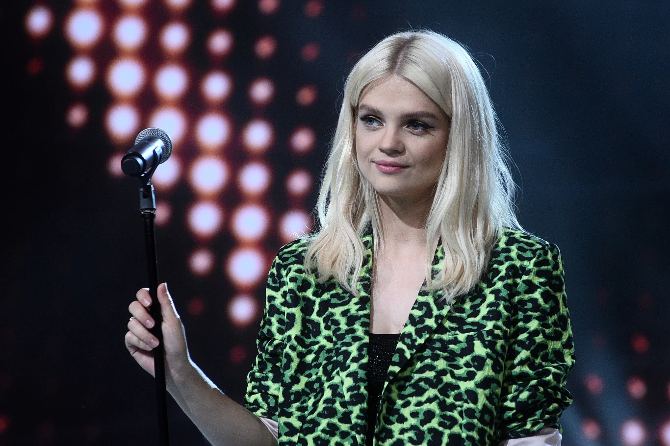 Ze Szwecją związana jest również piosenkarka Małgorzata Jamroży znana jako „Margaret”. 28-letnia Polka swoimi przebojami podbiła listy w Austrii, Niemczech i we Włoszech, ale to w krajach północnych działa najprężniej. To właśnie w Szwecji powstał jej pierwszy hit pt. „Thank You Very Much”. Dwukrotnie brała też udział w festiwalu Melodifestival, którego zadaniem jest wyłowieniem reprezentanta Szwecji na konkurs Eurowizji. 