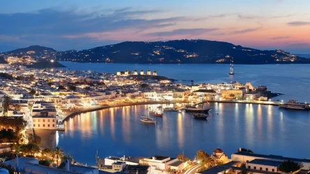 Mykonos to wyspa, która tętni życiem przez całą dobę. Pokochały ją gwiazdy i celebryci 