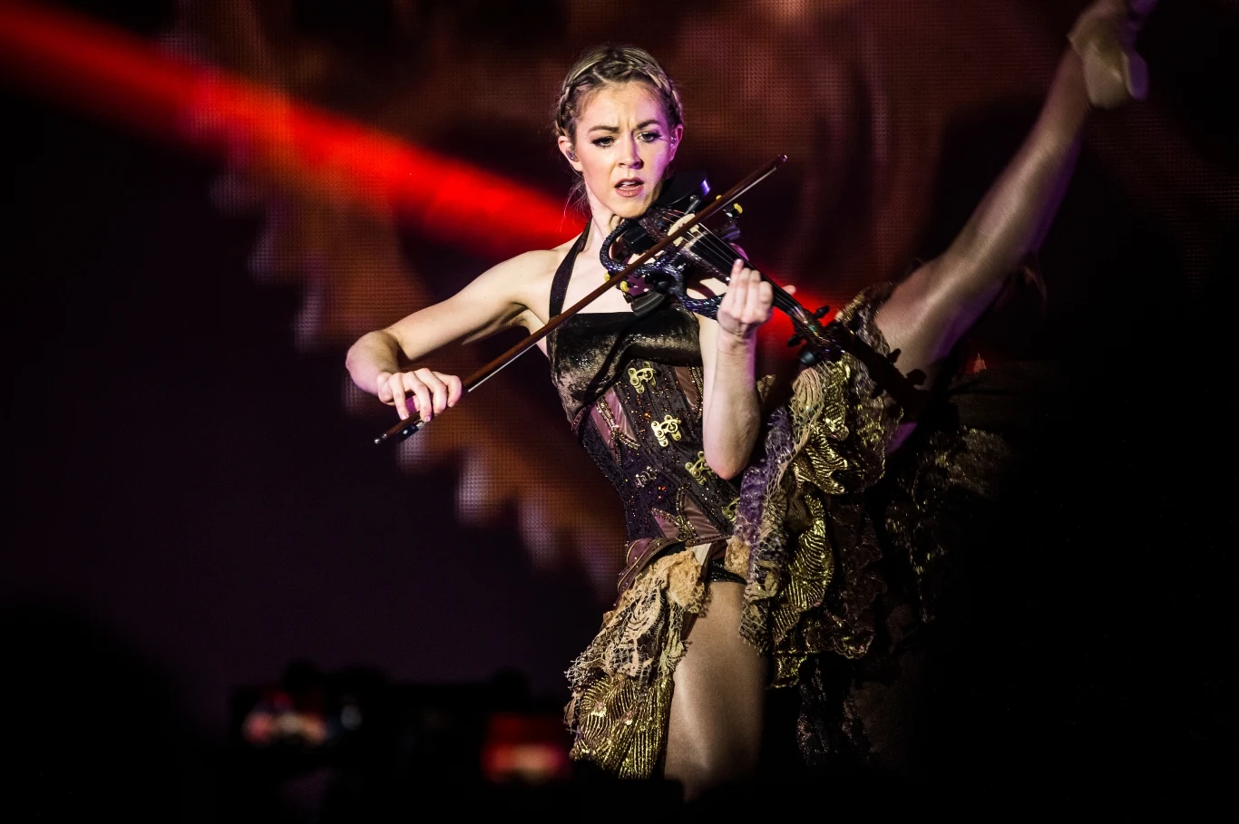 Lindsey Stirling w akcji - Mediolan, 14 września 2019 r. Lindsey Stirling w akcji - Mediolan, 14 września 2019 r.