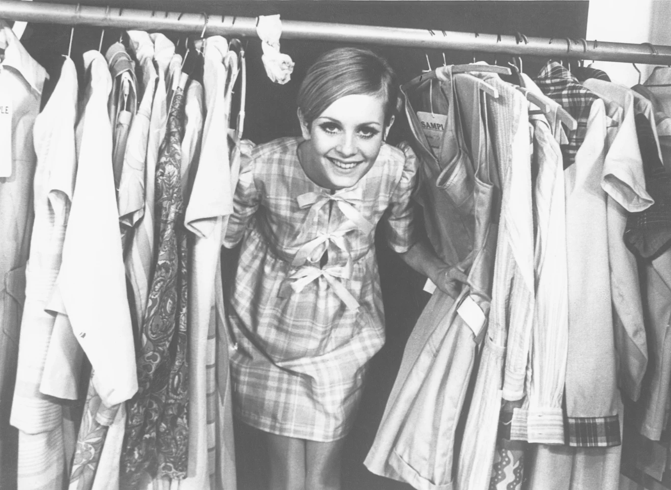 Twiggy od razu zachwyciła wszystkich i zaczęła wyznaczać ówczesne kanony piękna, którymi stały się: duże oczy, regularne rysy i drobna sylwetka. 