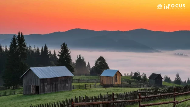 Nagroda publiczności, Kategoria: Z odległości; tytuł: Fairy tail morning in Bucovina, autor: Dan Mihai Balanescu, kraj: Rumunia