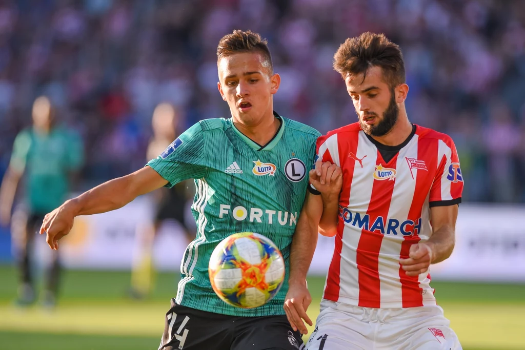 Michał Karbownik z Legii Warszawa i Mateusz Wdowiak z Cracovii Michał Karbownik z Legii Warszawa i Mateusz Wdowiak z Cracovii