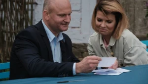 "Rolnik szuka żony 6": Waldemar czyta listy przywiezione przez Martę Manowską