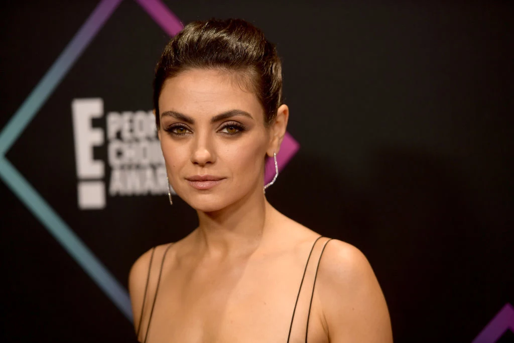 Mila Kunis podziela zainteresowania Agnieszki Chylińskiej. Aktorka ma obsesję na punkcie gier. Szczególnym zainteresowaniem darzy multiplayer (MMORPG) „World of Warcraft”. Wyznała, że często zdarza się jej spędzać w wirtualnym świecie fantasy wiele godzin. Dzięki swoim zainteresowaniom zdobyła serca wielu graczy na całym świecie. Mila Kunis podziela zainteresowania Agnieszki Chylińskiej. Aktorka ma obsesję na punkcie gier. Szczególnym zainteresowaniem darzy multiplayer (MMORPG) „World of Warcraft”. Wyznała, że często zdarza się jej spędzać w wirtualnym świecie fantasy wiele godzin. Dzięki swoim zainteresowaniom zdobyła serca wielu graczy na całym świecie.