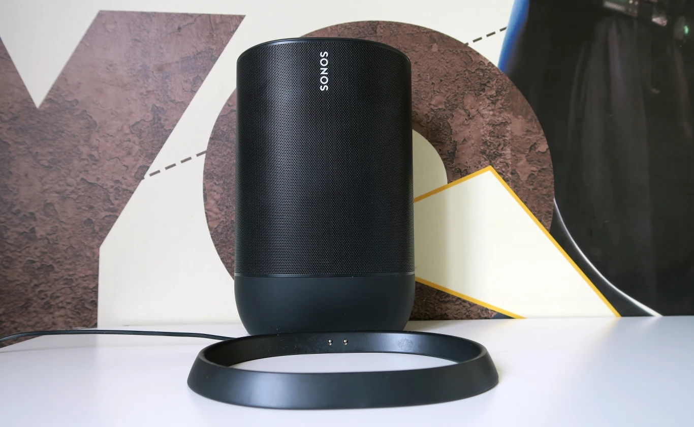 Sonos Move i obręcz ładująca Sonos Move i obręcz ładująca