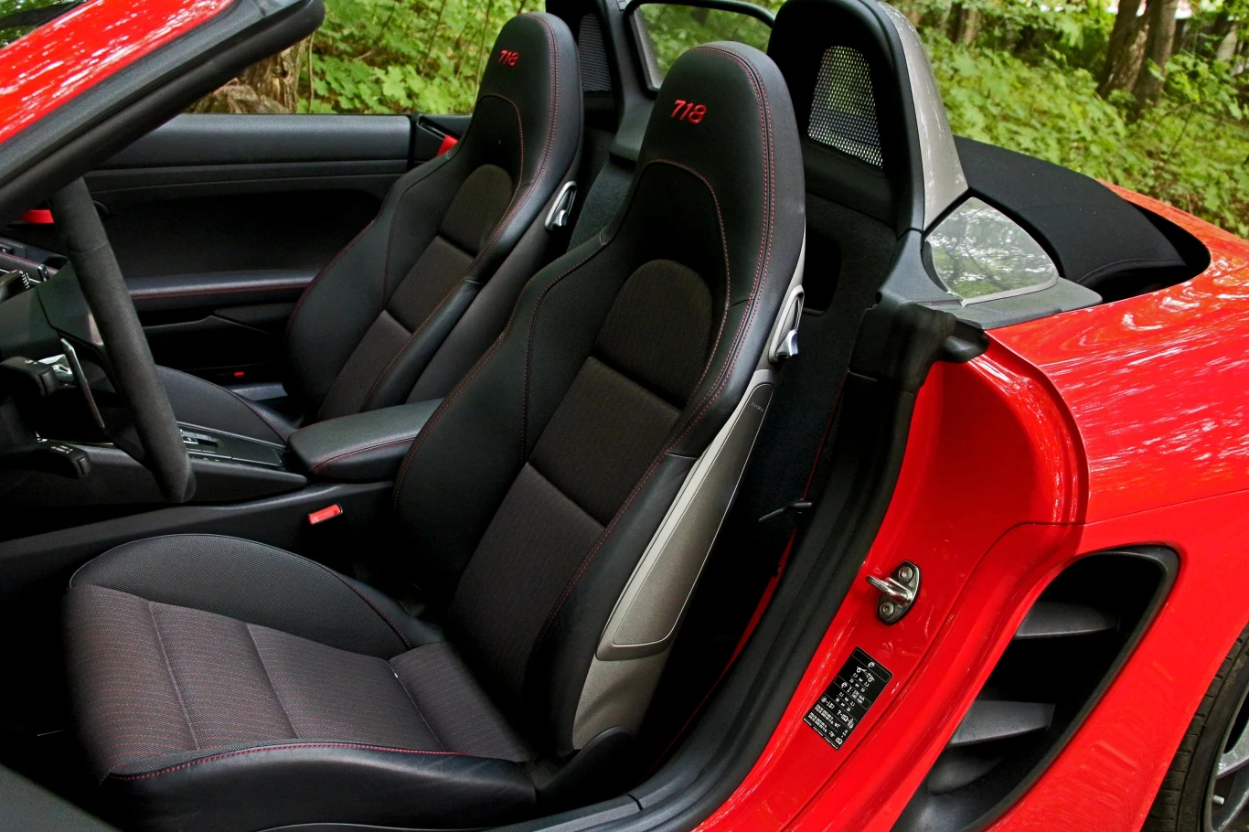 Porsche 718 Boxster T