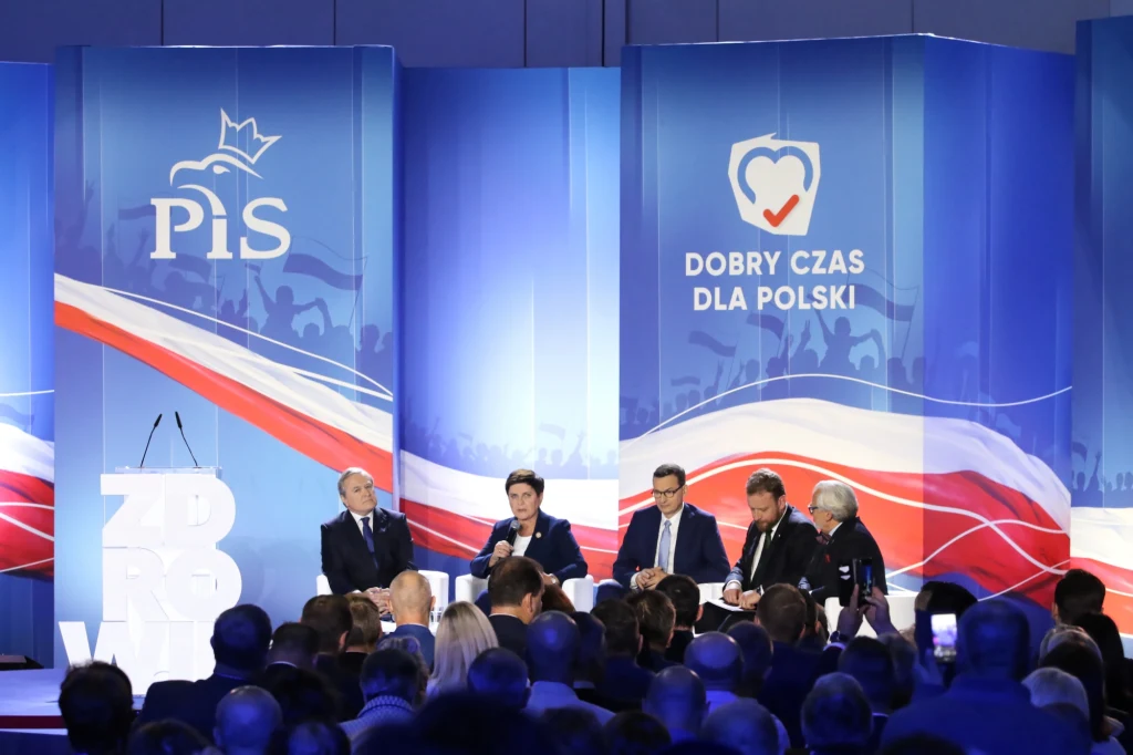 Konwencja Prawa i Sprawiedliwościw Opolu. Tematem konwencji jest służba zdrowia