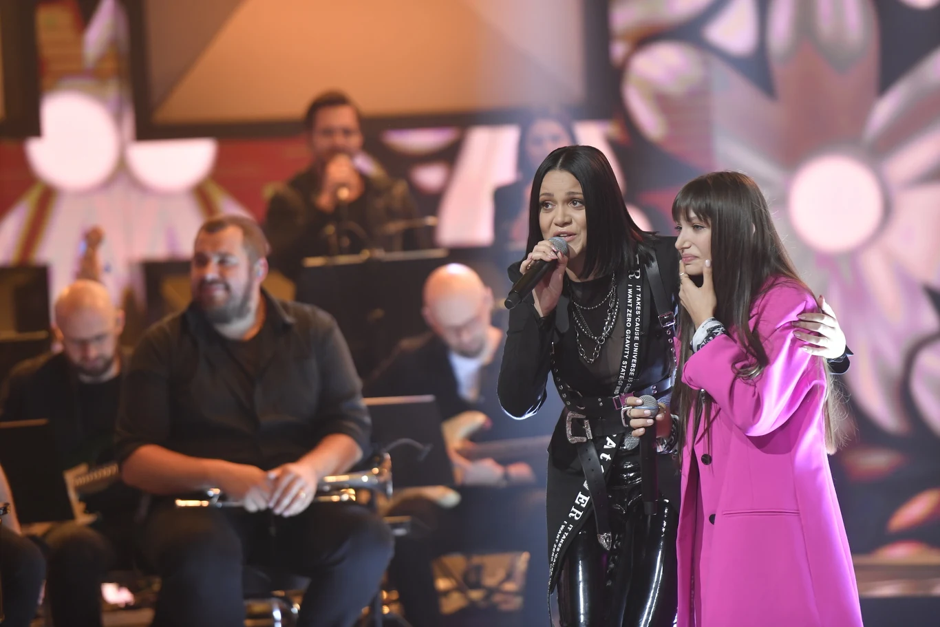 Dominika Gawęda (Blue Cafe) i Viki Gabor