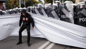 Policja i kontrmanifestanci na trasie II Marszu Równości w Lublinie