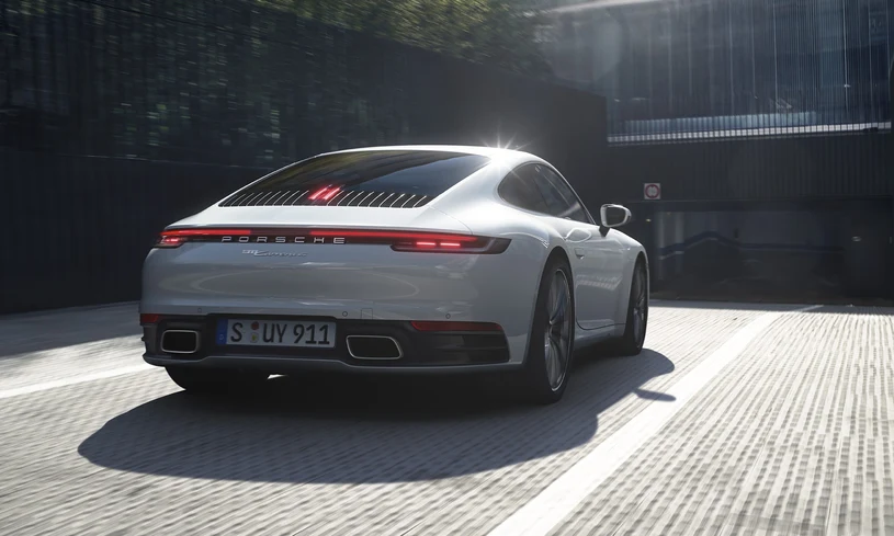 Porsche 911 Carrera 4 Porsche 911 Carrera 4
