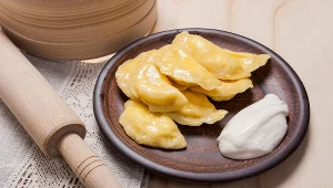 Takie ciasto na pierogi robiła moja babcia. Kluczowy jest jeden składnik 