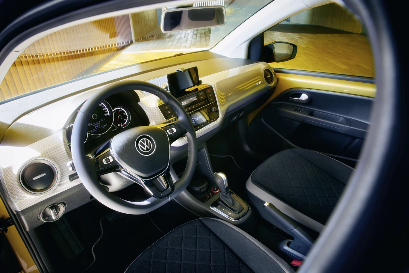 Volkswagen e-up! Volkswagen e-up!