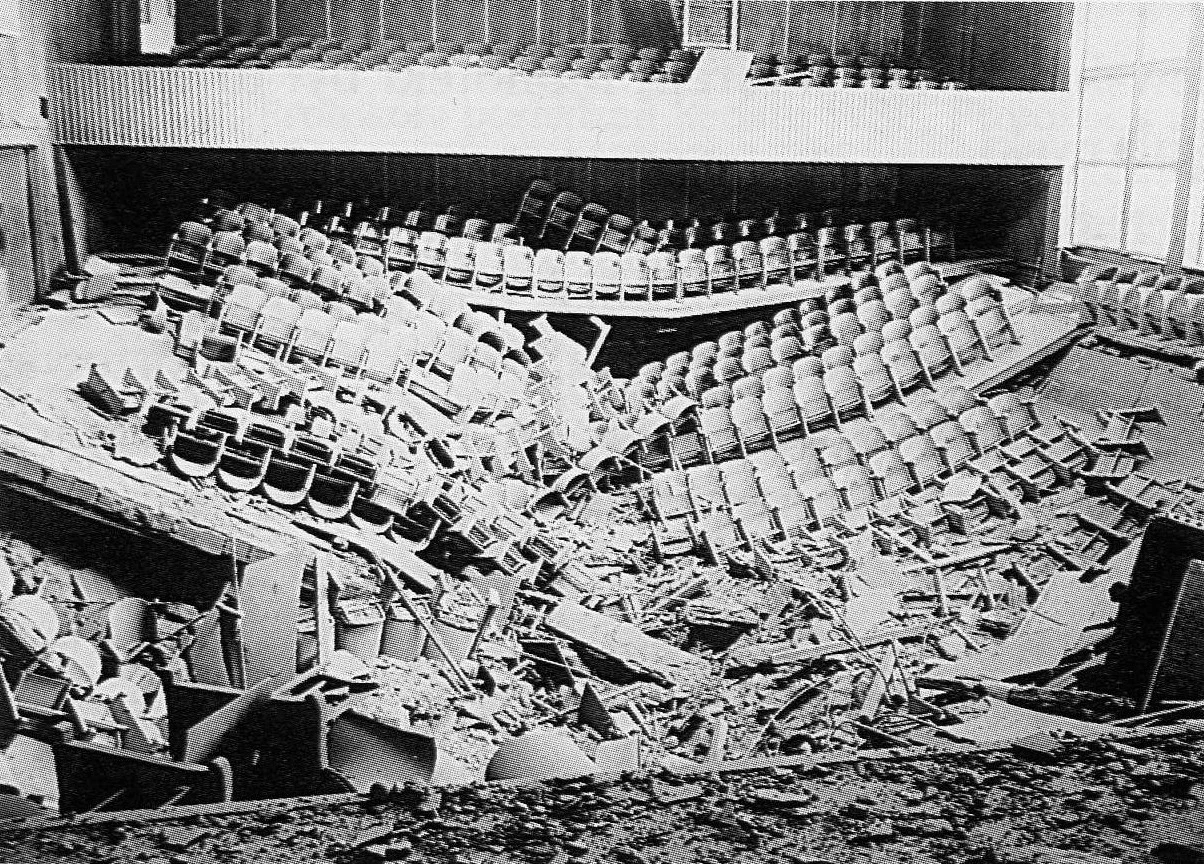 Skutki wybuchu, którego sprawcami byli bracia Kowalczykowie Skutki wybuchu, którego sprawcami byli bracia Kowalczykowie