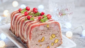 Terrina z pistacjami i indykiem