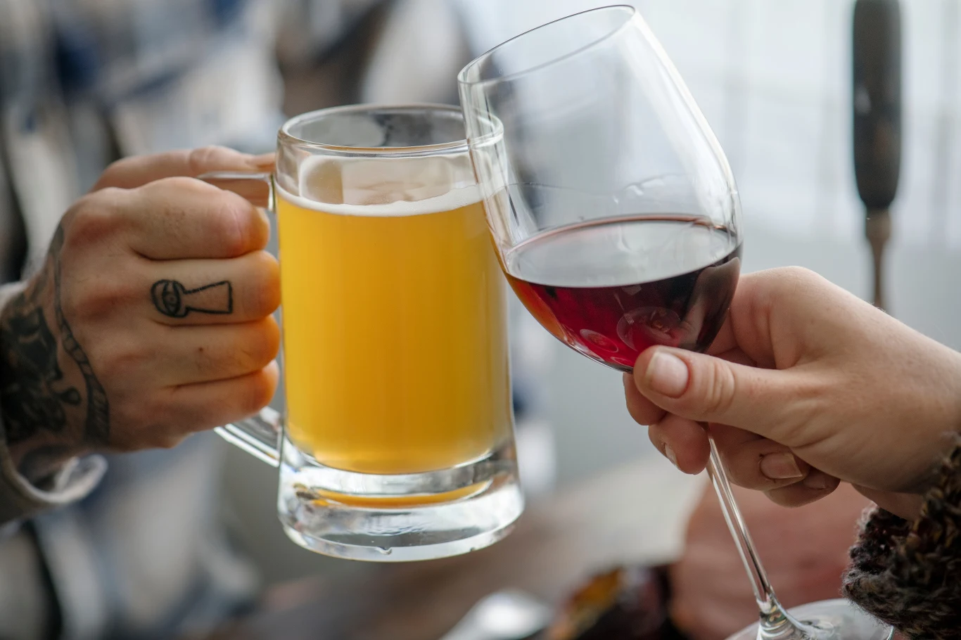 Alkohol to uniwersalny i niezobowiązujący prezent Alkohol to uniwersalny i niezobowiązujący prezent