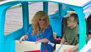 "Starsza pani musi fiknąć": Magda Gessler i jej syn Tadeusz Müller, fot. TVN