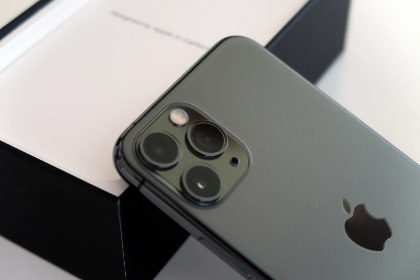 iPhone 11 Pro iPhone 11 Pro