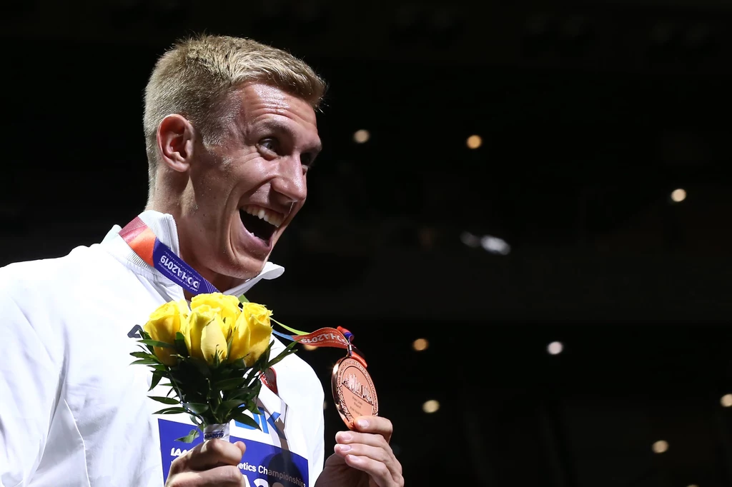 Piotr Lisek z brązowym medalem MŚ Piotr Lisek z brązowym medalem MŚ