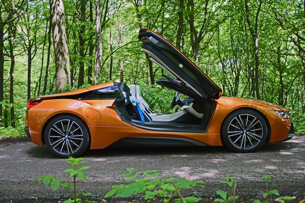 BMW i8 Roadster