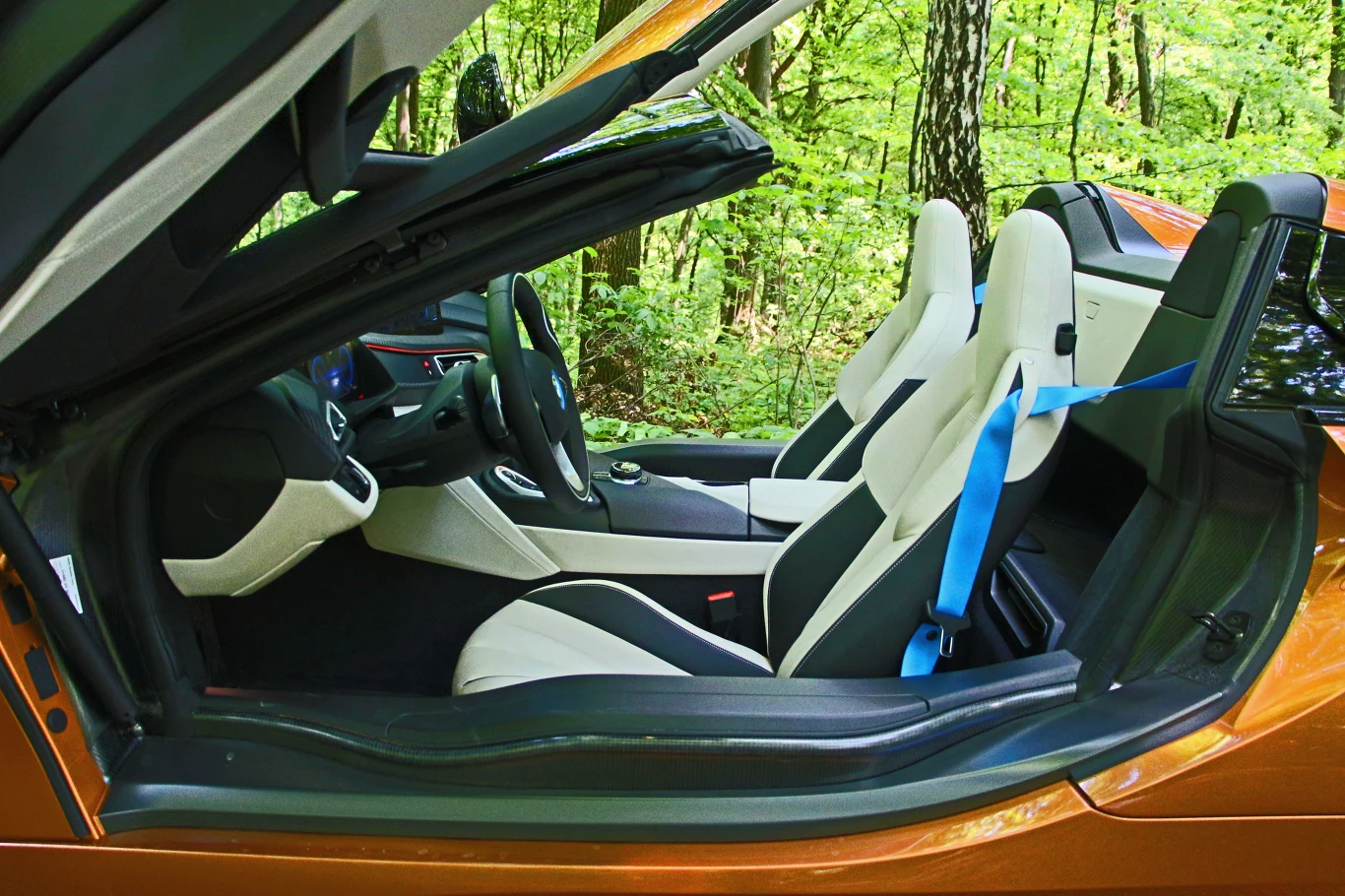 BMW i8 Roadster