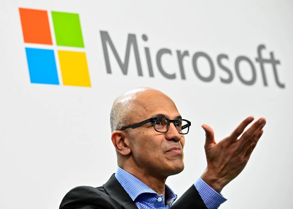 Satya Nadella, CEO Microsoftu Satya Nadella, dyrektor generalny Microsoftu, podczas oficjalnego wystąpienia.