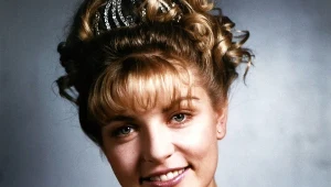 Sheryl Lee jako Laura Palmer