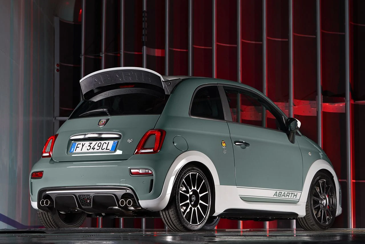  Abarth 695 70° Anniversario