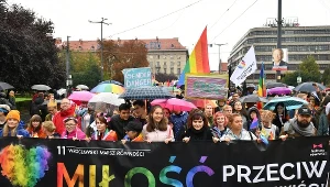 Homofobiczne plakaty są prawdopodobnei związane z odbywającym się w mieście Marszem Równości 