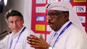 Prezydent IAAF-u Sebastian Coe (z lewej) i Dahlan Juma Al Hamad, wiceprzewodniczący Komitetu Organizacyjnego i Dyrektor Generalny Mistrzostw Świata w Lekkoatletyce Katar 2019