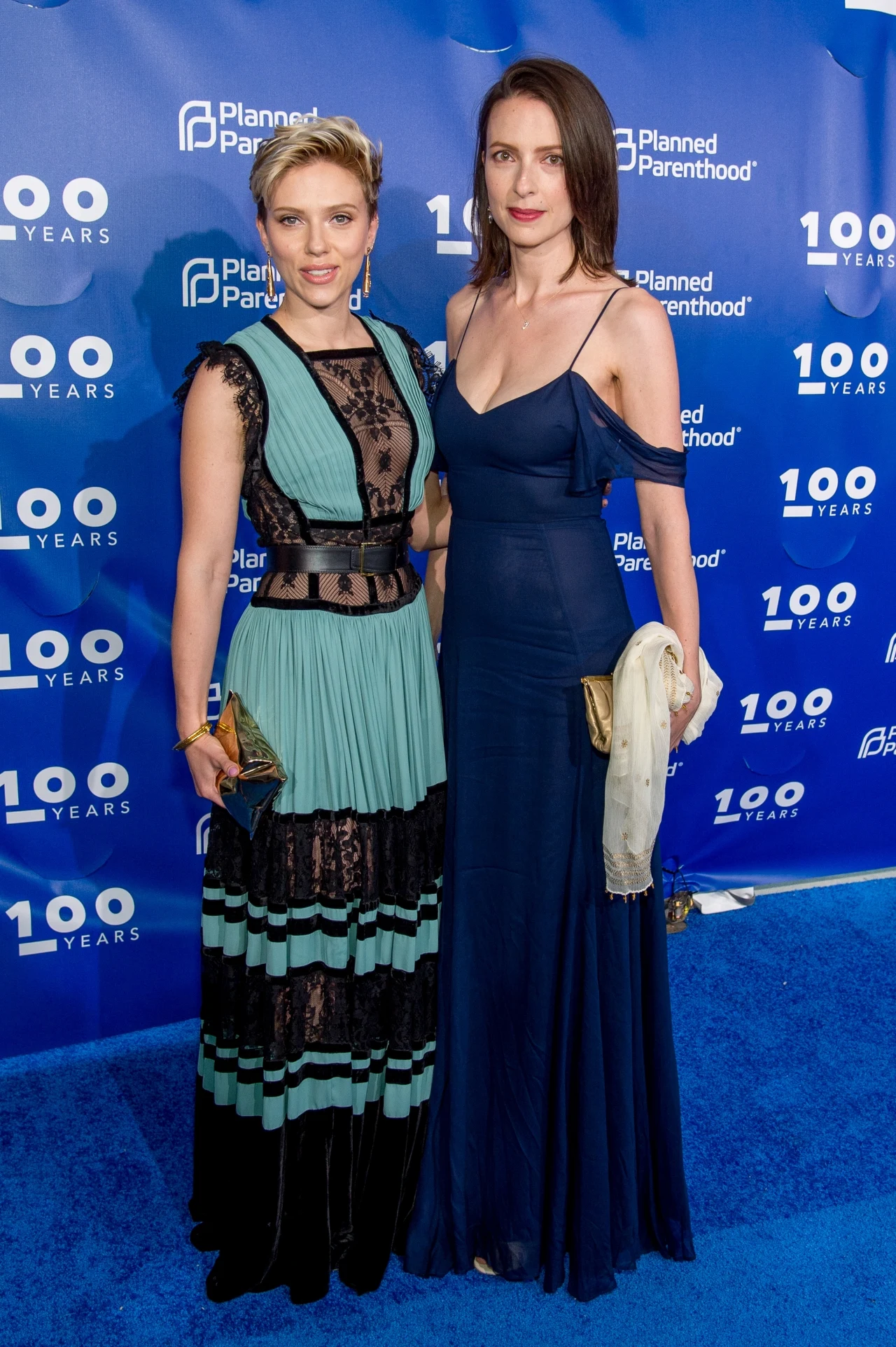 Scarlett i Vanessa Johansson 