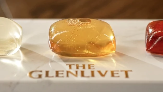 Glenlivet przekonuje, że jedna kapsułka to istna "eksplozja smaku"