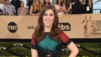 Mayim Bialik jest nie tylko aktorką. Ma też doktorat z neurobiologii i jest autorką kilku książek.