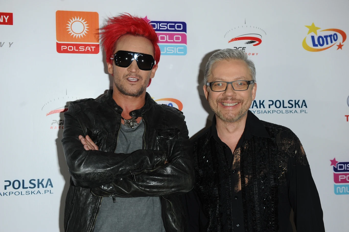 W 2008 roku muzyk trafił do szpitala skarżąc się na bóle i zawroty głowy. Okazało się, że ma krwiaka mózgu. Przeszedł kilkugodzinną operację, która zakończyła się sukcesem i powrotem do zdrowia. "Zrobili tomografię i okazało się, że mam tętniaka wielkości fasoli. Od razu zabronili mi wstawania z łóżka. Nie mogłem nawet na nim siadać. A wcześniej przez tydzień zupełnie się nie oszczędzałem. Nawet na wódeczkę sobie poszedłem i imprezowałem do szóstej rano. Jak neurochirurdzy o tym usłyszeli, stwierdzili, że nie powinienem tego przeżyć. Powiedzieli, że już po pierwszym ataku powinienem być operowany. A to, że po dużej 'bani' jeszcze żyłem, określali jako cud" - opowiadał "Super Expressowi".