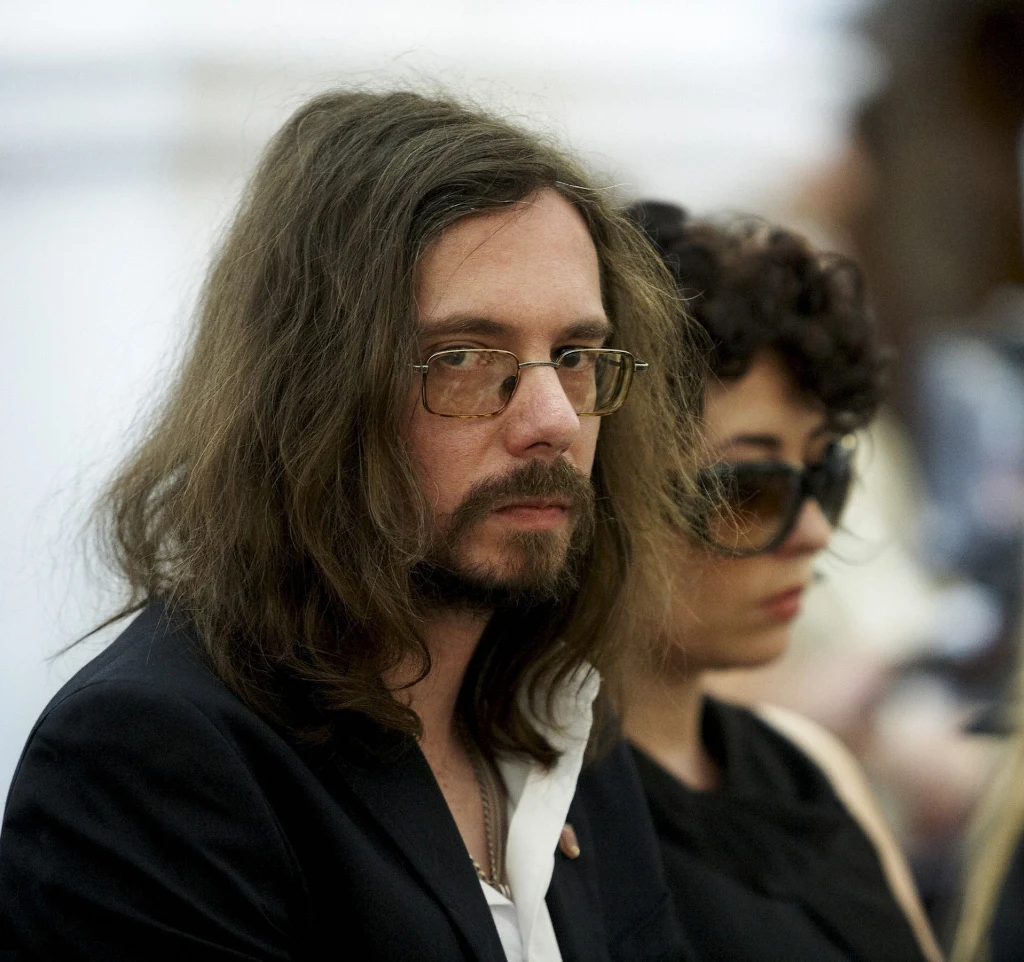 Sergiusz Sawicki, syn Kasi Sobczyk. Na zdjęciu z żoną - 2010 r. Sergiusz Sawicki, syn Kasi Sobczyk. Na zdjęciu z żoną - 2010 r.