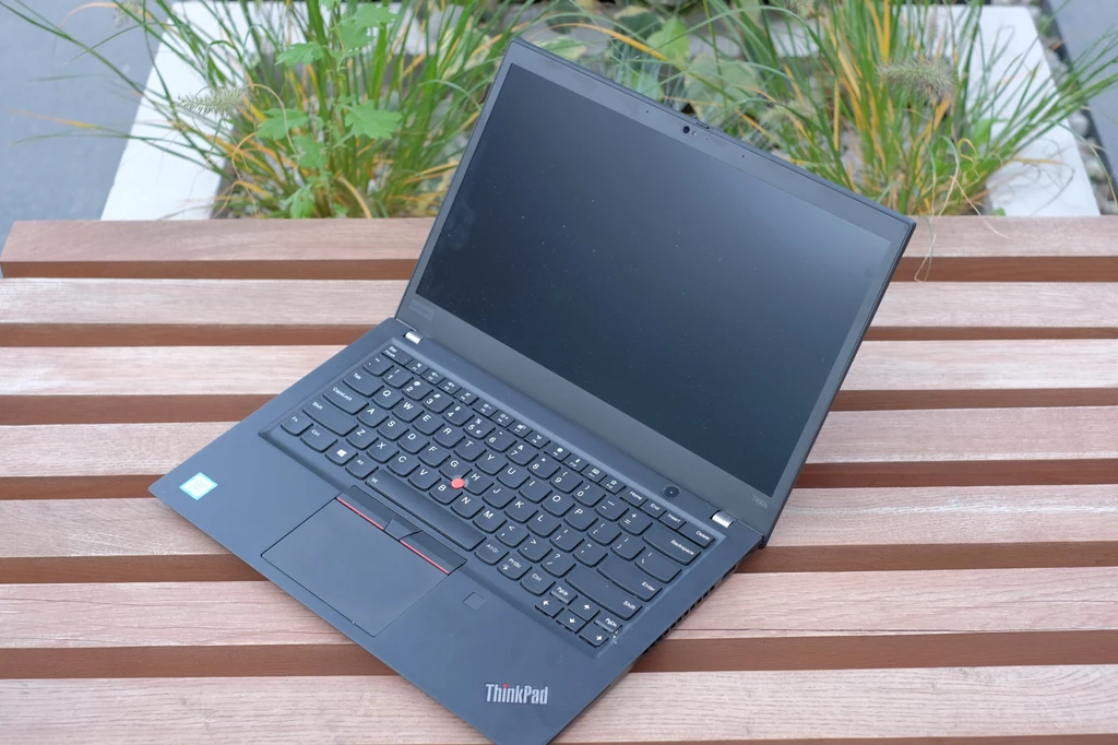 Lenovo ThinkPad T490s