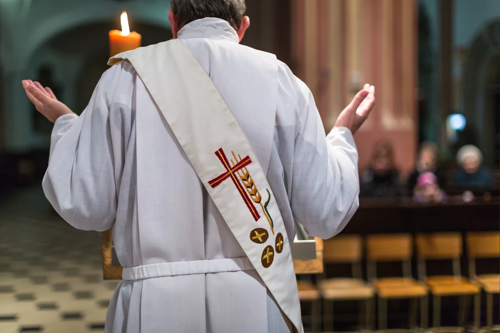 Probo Vacarinni przyjął święcenia kapłańskie w wieku 69 lat