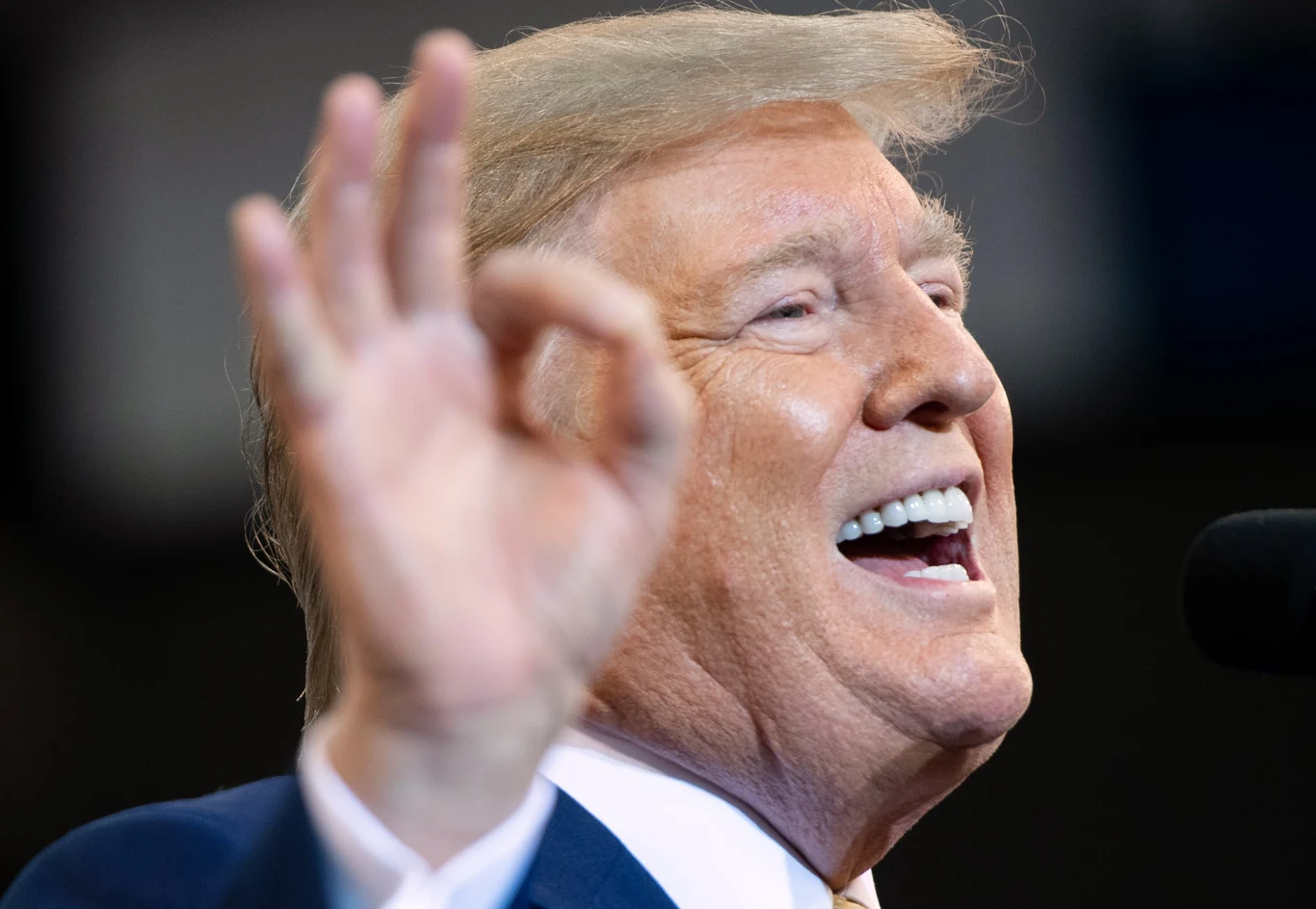 I choć do rekordowych osiągów jeszcze daleka droga, to stream Donalda Trumpa przyciągnął przed monitory 12 tysięcy użytkowników, co uznać trzeba za całkiem przyzwoity wynik.