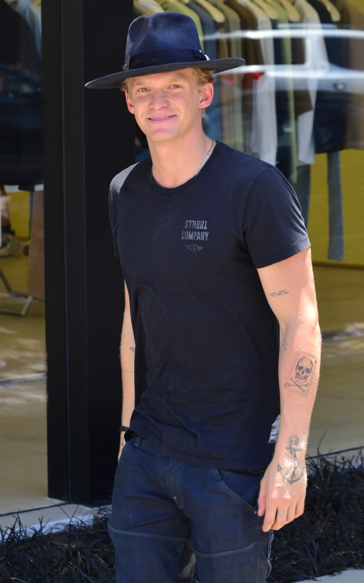 Piosenkarz nie tylko świetnie śpiewa, ale również gra na gitarze akustycznej. Muzyka to nie jedyne jego hobby, bo Cody Simpson bardzo dobrze pływa. Zdobył nawet dwa złote medale na mistrzostwach Queensland w Australii. Piosenkarz nie tylko świetnie śpiewa, ale również gra na gitarze akustycznej. Muzyka to nie jedyne jego hobby, bo Cody Simpson bardzo dobrze pływa. Zdobył nawet dwa złote medale na mistrzostwach Queensland w Australii.