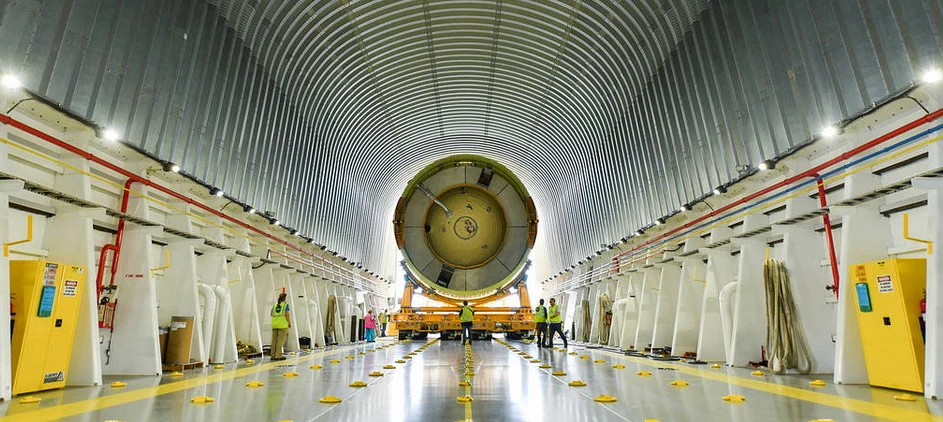 Jeden z elementów NASA Space Launch System, ciężka rakieta mająca zastąpić wahadłowce kosmiczne. To dzięki niej NASA planuje dolecieć na Księżyc i Marsa. Nowy silnik (napęd) zrewolucjonizowałby sposób podróży w kosmosie Jeden z elementów NASA Space Launch System, ciężka rakieta mająca zastąpić wahadłowce kosmiczne. To dzięki niej NASA planuje dolecieć na Księżyc i Marsa. Nowy silnik (napęd) zrewolucjonizowałby sposób podróży w kosmosie