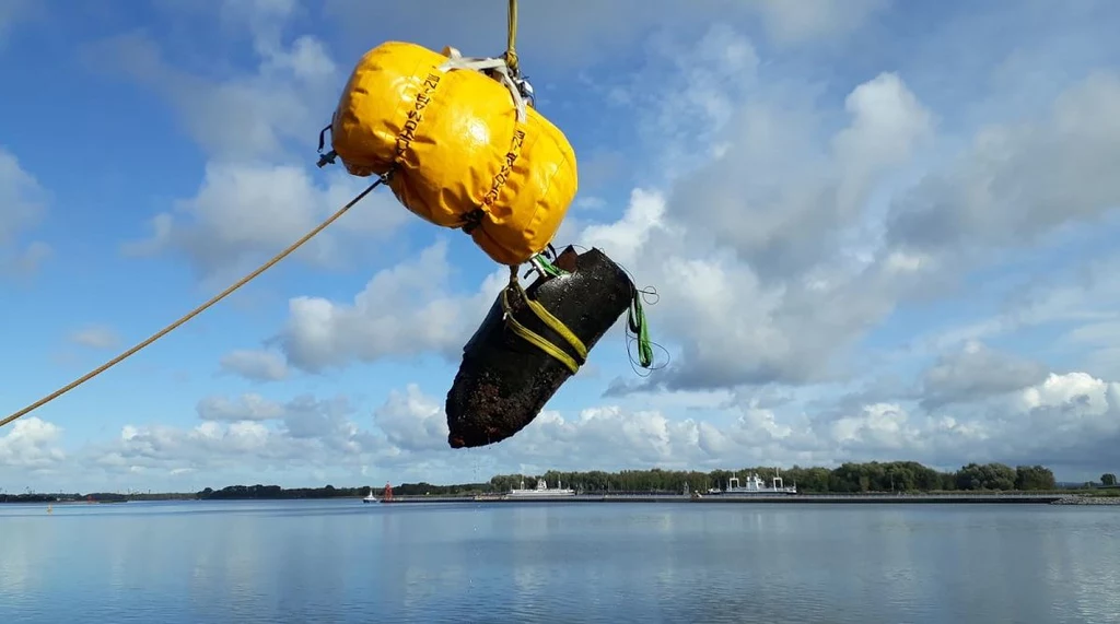 Bomba pochodząca z czasów II wojny światowej zawierała materiał wybuchowy odpowiadający w przeliczeniu sile wybuchu 280 kilogramów trotylu