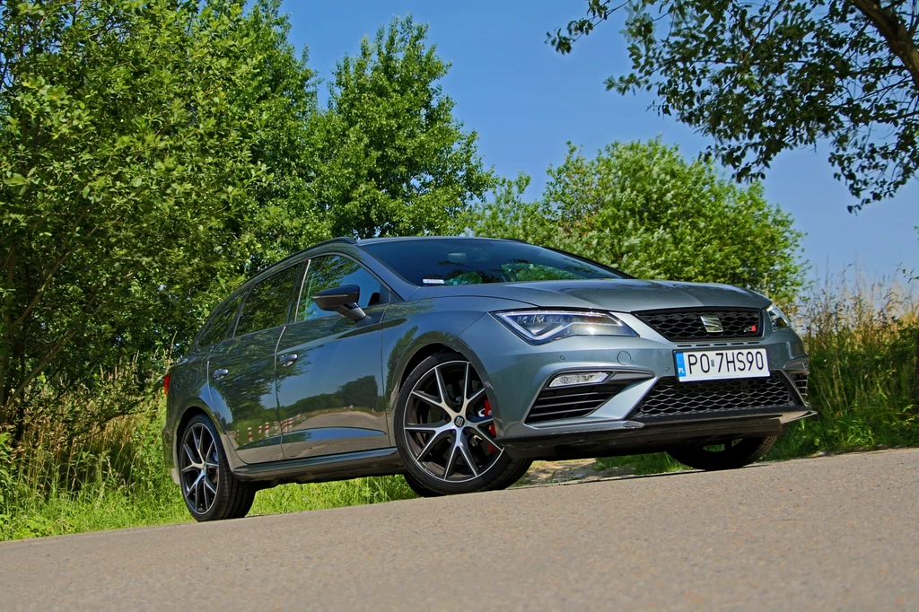 Seat Leon ST Cupra 370 Carbon