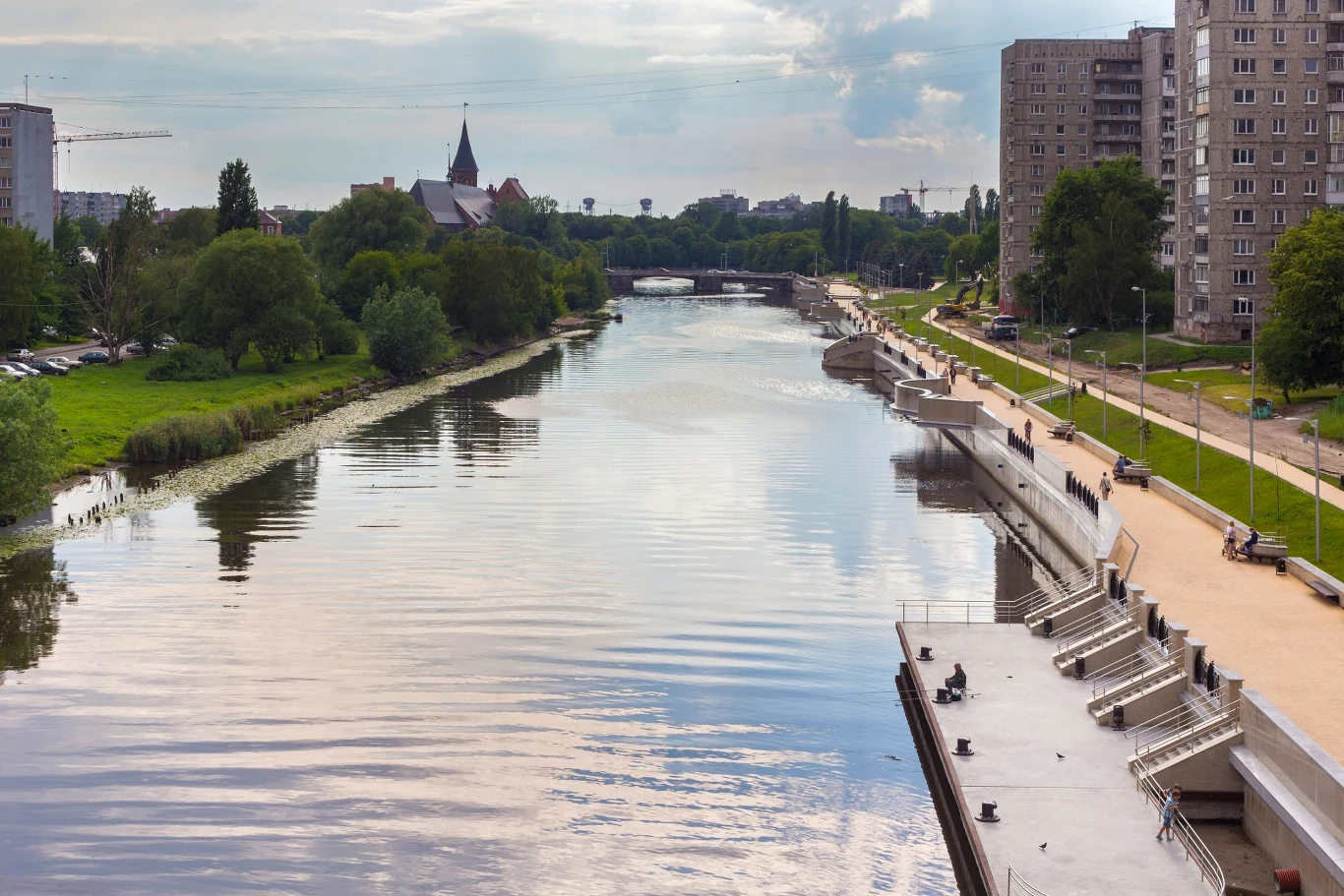 Kiedy po II wojnie światowej Sowieci przemianowali go na Kaliningrad, zaczęli niszczyć większość zabytków związanych zarówno z pruskimi, jak i polskimi śladami. Kiedy po II wojnie światowej Sowieci przemianowali go na Kaliningrad, zaczęli niszczyć większość zabytków związanych zarówno z pruskimi, jak i polskimi śladami.