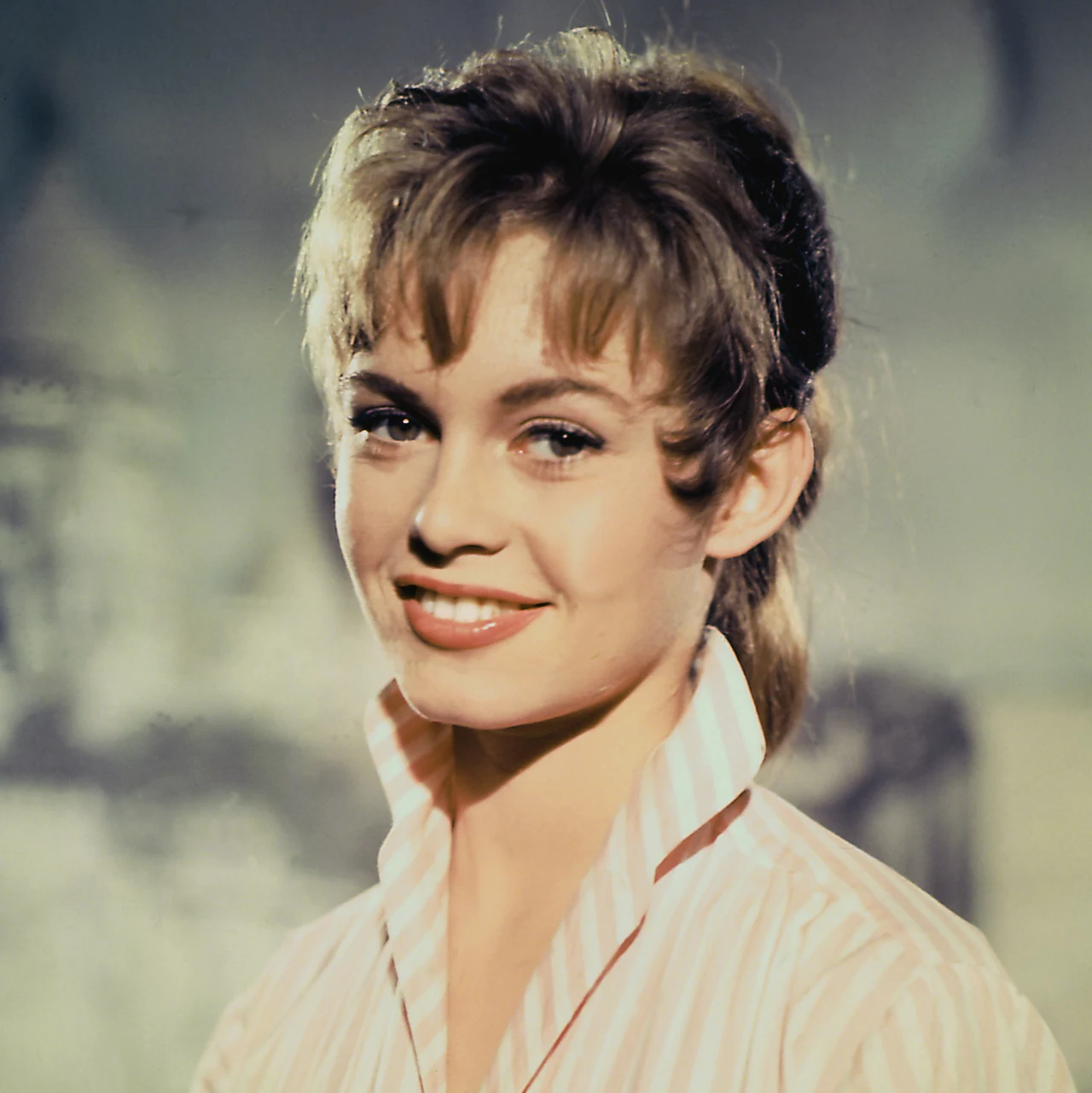 W tym zestawieniu nie mogło zabraknąć jednej z największych legend francuskiego kina. Brigitte Bardot, która uważana jest za jedną z najpiękniejszych kobiet wszech czasów, również walczyła z rakiem piersi. W tym zestawieniu nie mogło zabraknąć jednej z największych legend francuskiego kina. Brigitte Bardot, która uważana jest za jedną z najpiękniejszych kobiet wszech czasów, również walczyła z rakiem piersi.