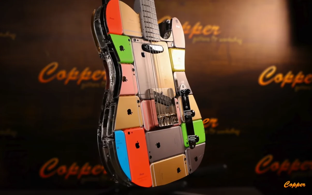 Gitara z iPhone'ów / YouTube Gitara z iPhone'ów / YouTube